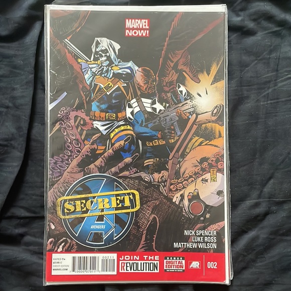 Marvel comics Secret Avengers and shield comic - Picture 3 of 5